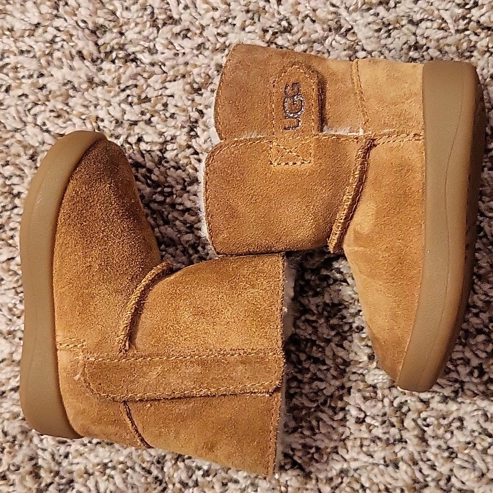 SOLD Baby UGG Boot Size 02/03